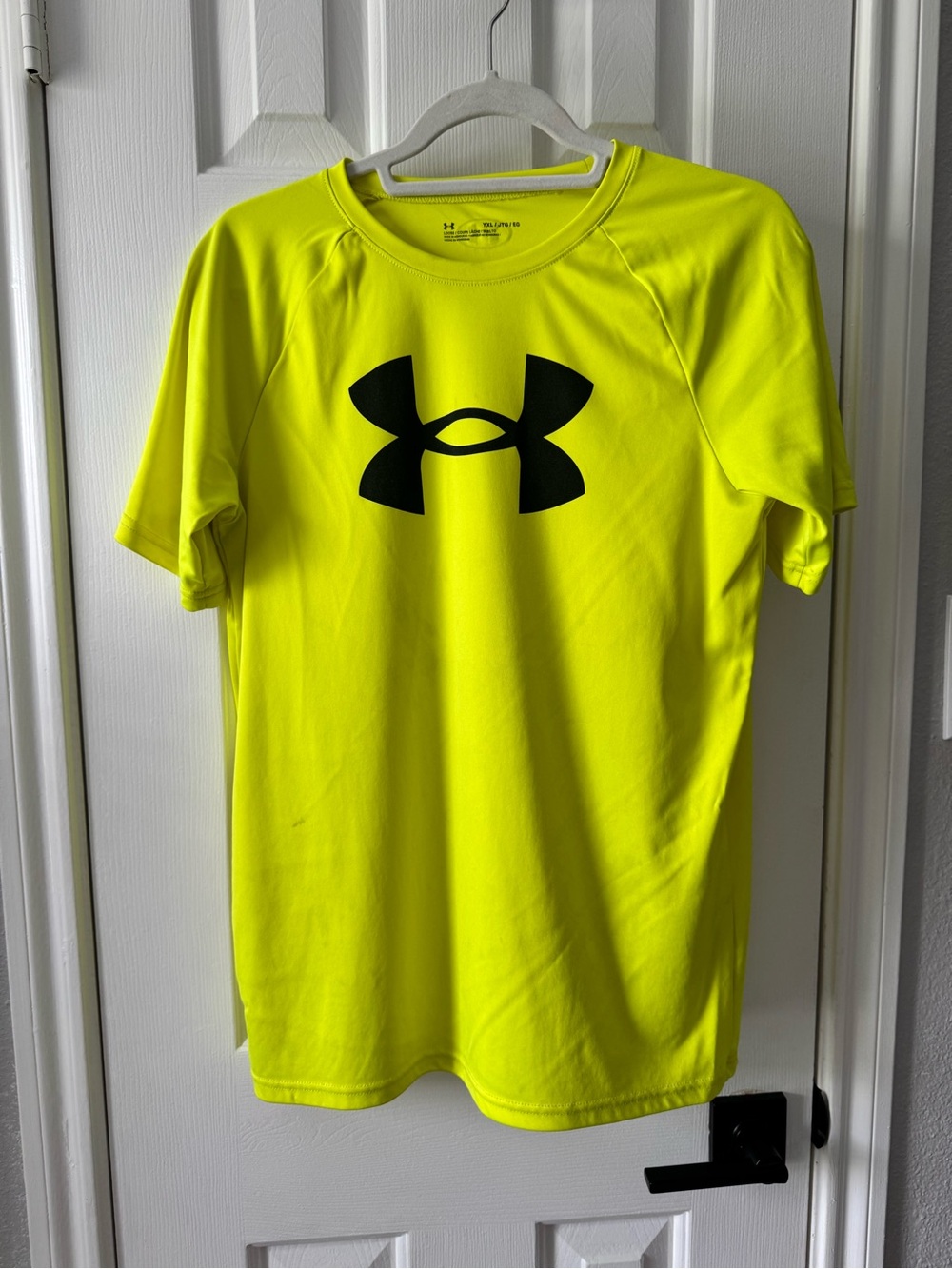 Under Armour High-Vis Yellow Short Sleeve Logo Tee loose fit Youth XL